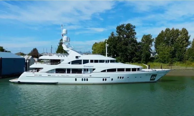 The Image of Benetti 145 Domani - Exterior Profile 2004 Benetti 145 Motor Yacht Domani - 7649412
