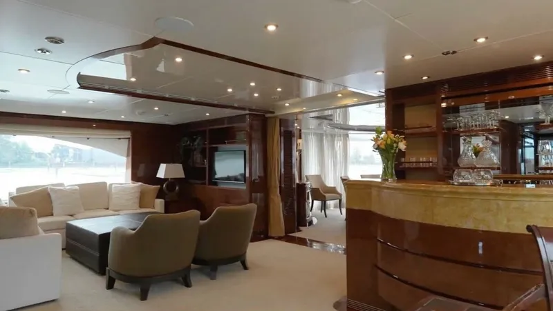 Slide: The Image of Benetti Vision 2004 - 6299560
