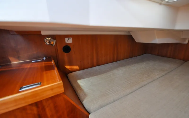 Slide: The Image of 2004 - Sabre 426 - Jezebel Aft Cabin - 6298573
