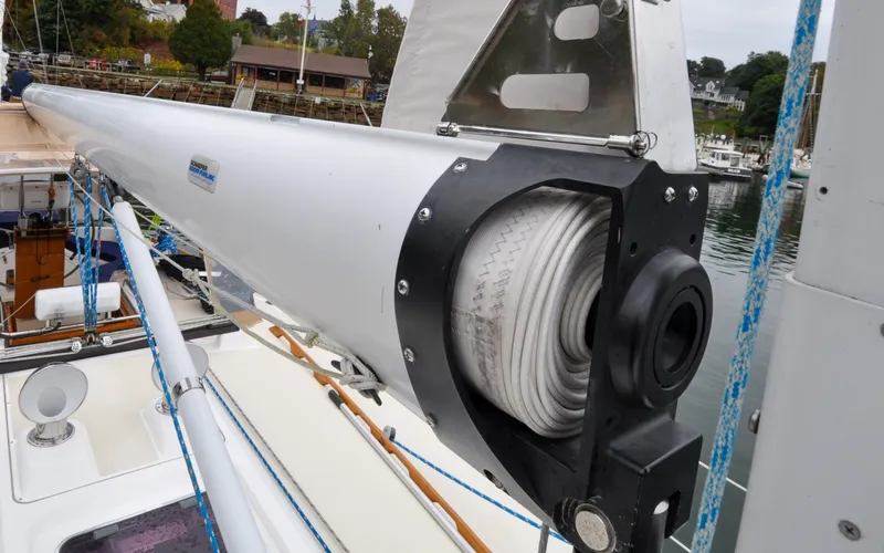 Slide: The Image of 2004 - Sabre 426 - Jezebel Furling Mainsail Boom - 6298671