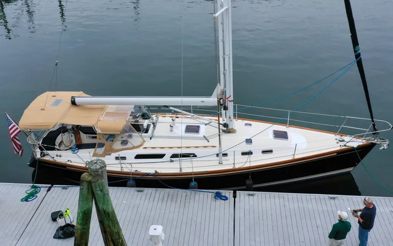 Slide: The Image of 2004 - Sabre 426 - Jezebel On Dock - 6298557
