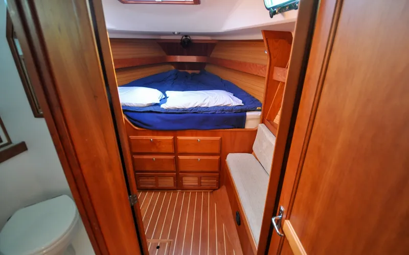 Slide: The Image of 2004 - Sabre 426 - Jezebel Forward Cabin - 6298608