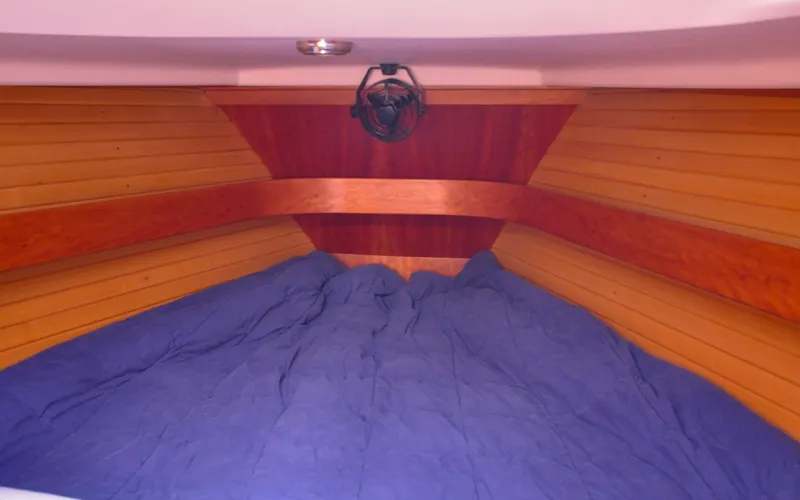 Slide: The Image of 2004 - Sabre 426 - Jezebel Forward Cabin - 6298614