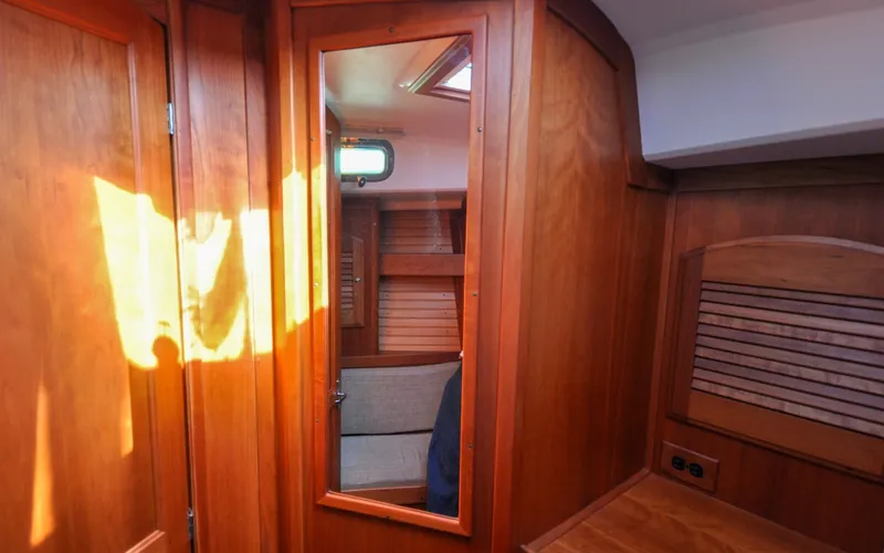 Slide: The Image of 2004 - Sabre 426 - Jezebel Forward Cabin - Vanity Mirror - 6298611
