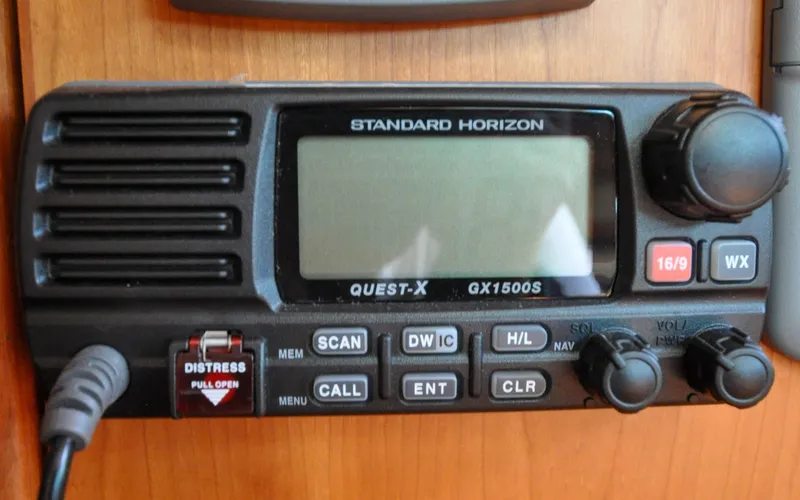 Slide: The Image of 2004 - Sabre 426 - Jezebel Navigation Station - Electronics - 6298585