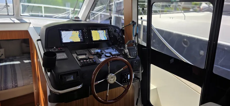 Slide: The Image of Greenline 40 Hybrid 2023 - 6298897