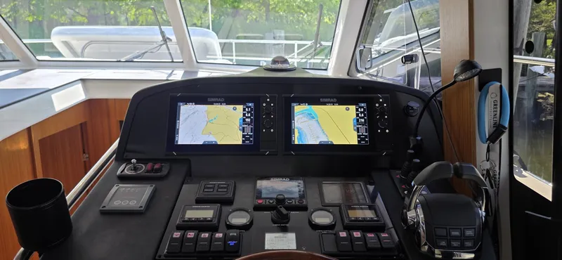 Slide: The Image of Greenline 40 Hybrid 2023 - 6298900