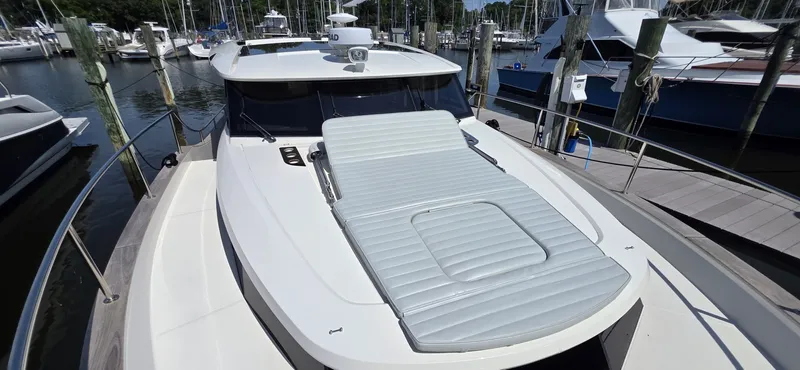Slide: The Image of Greenline 40 Hybrid 2023 - 6298878