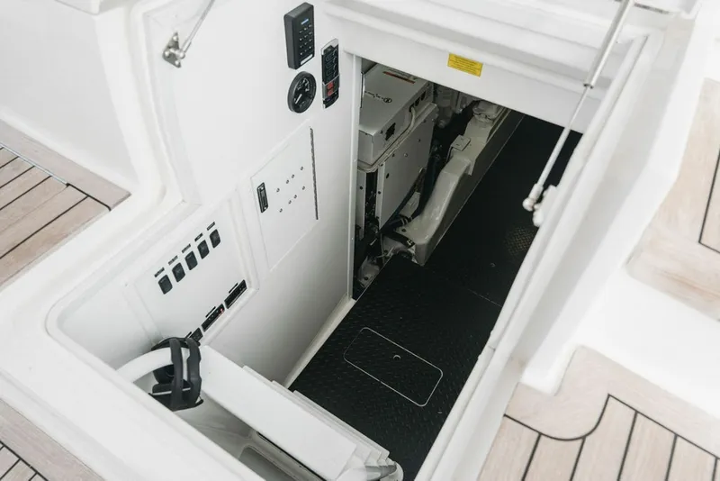 Slide: The Image of 58 Viking - Cockpit 2021 Viking 58 Convertible No Name 58 - 6300219