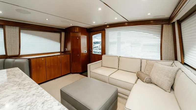 Slide: The Image of 58 Viking - Salon 2021 Viking 58 Convertible No Name 58 - 6300189