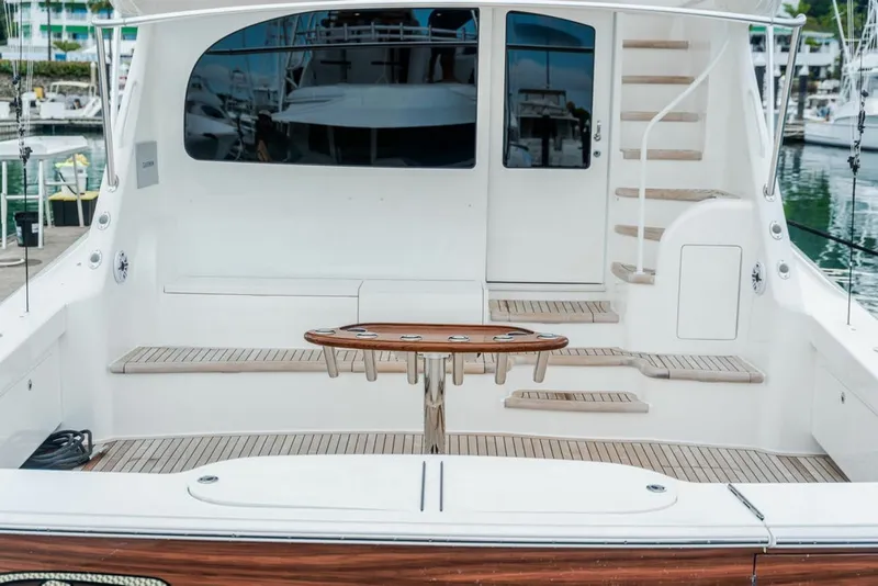 Slide: The Image of 58 Viking - Cockpit 2021 Viking 58 Convertible No Name 58 - 6300210
