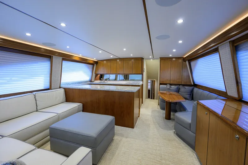Slide: The Image of 58 Viking - Salon 2021 Viking 58 Convertible No Name 58 - 7512371