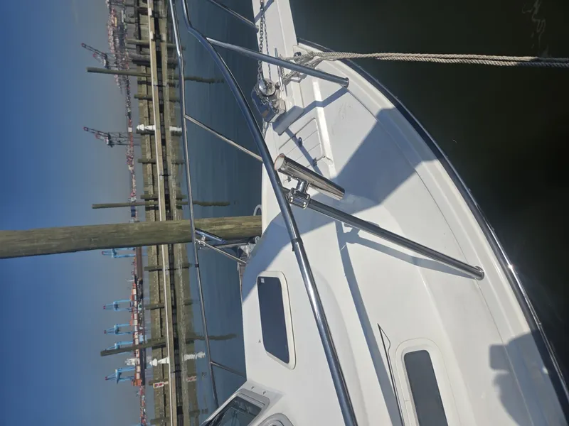 Slide: The Image of Parker Marine 21 2022 - 6300340