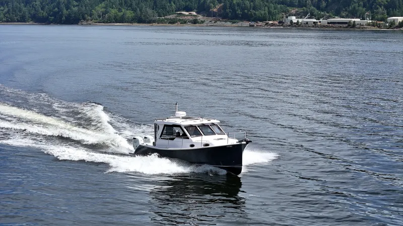 Slide: The Image of True North 34 outboard 2022 - 6769677