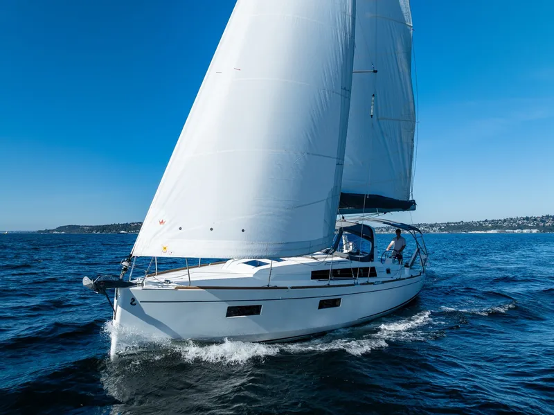 Slide: The Image of Beneteau Oceanis 38.1 2021 - 6304970