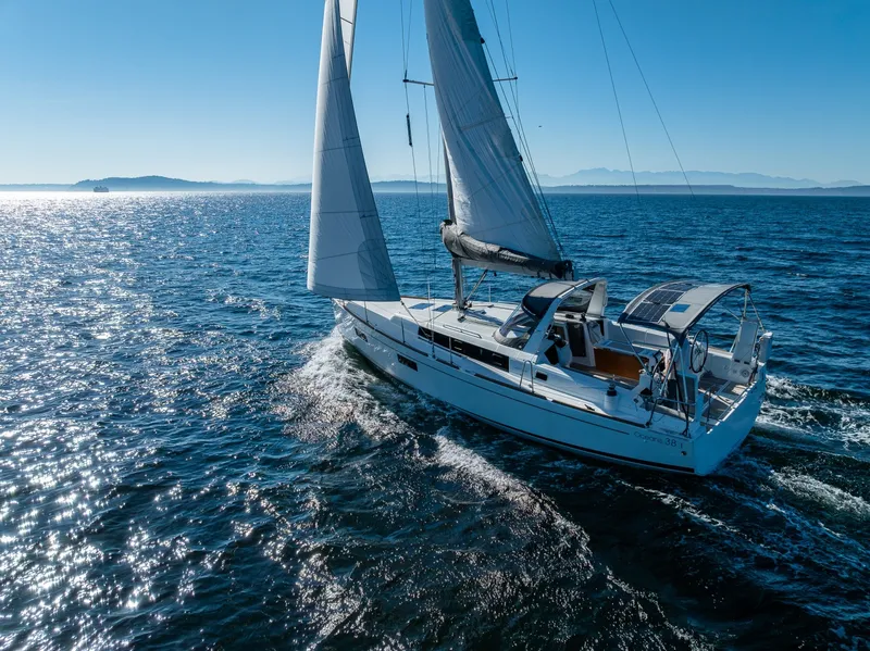 Slide: The Image of Beneteau Oceanis 38.1 2021 - 6304971