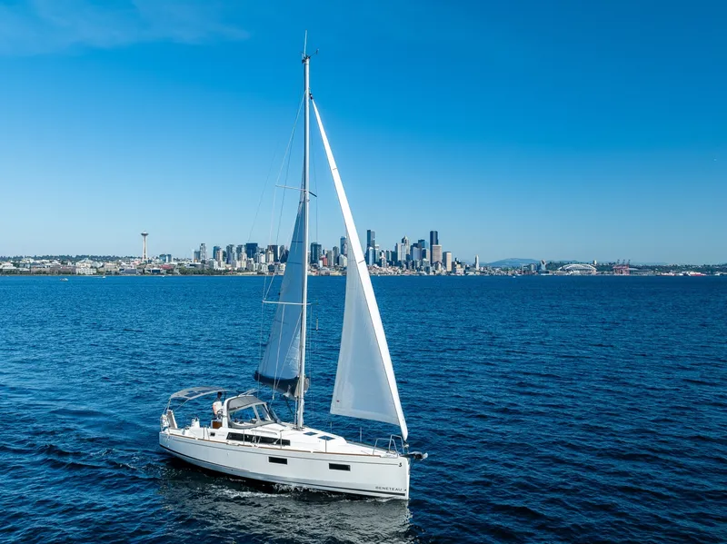 Slide: The Image of Beneteau Oceanis 38.1 2021 - 6304958