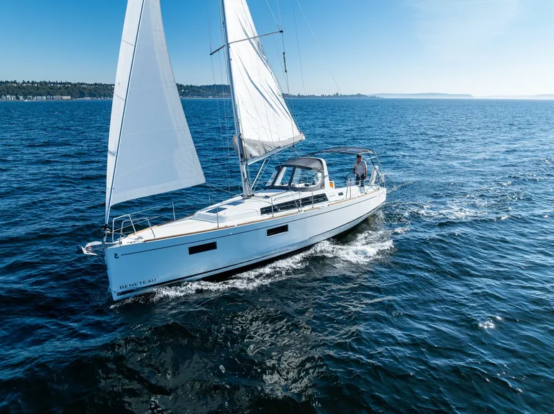 Slide: The Image of Beneteau Oceanis 38.1 2021 - 6304982