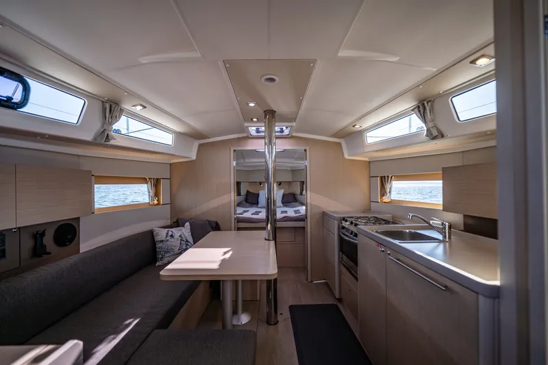 Slide: The Image of Beneteau Oceanis 38.1 2021 - 6305009