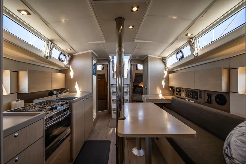 Slide: The Image of Beneteau Oceanis 38.1 2021 - 6305012