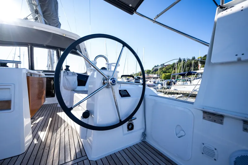 Slide: The Image of Beneteau Oceanis 38.1 2021 - 6305021