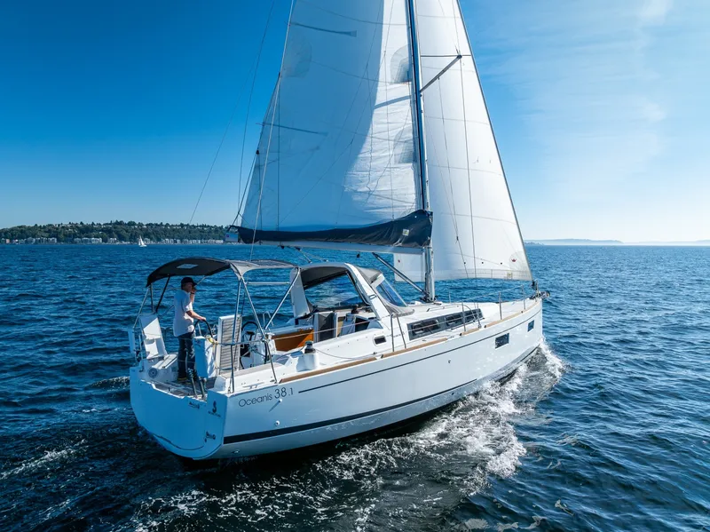 Slide: The Image of Beneteau Oceanis 38.1 2021 - 6304964