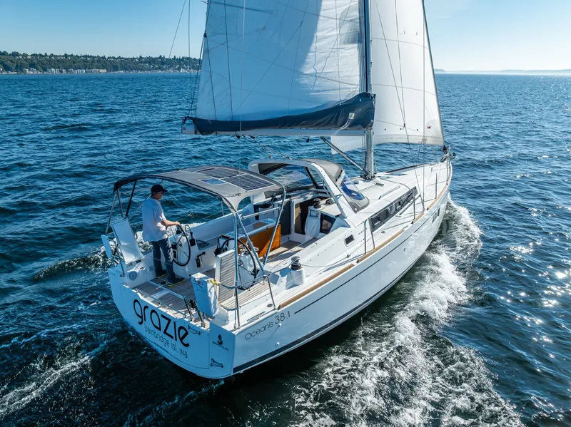 Slide: The Image of Beneteau Oceanis 38.1 2021 - 6304965