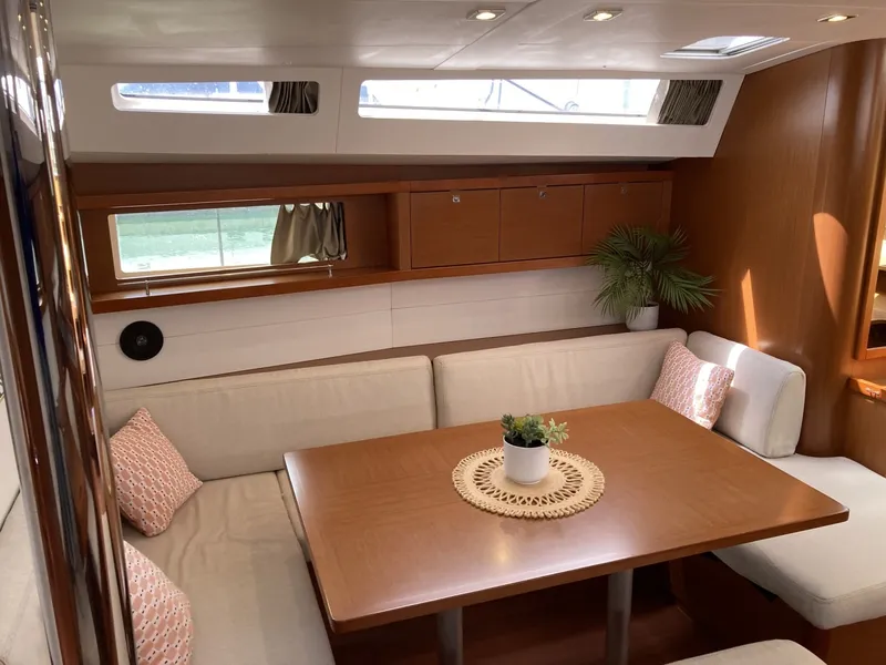 Slide: The Image of Beneteau Oceanis 48 2018 - 6518006