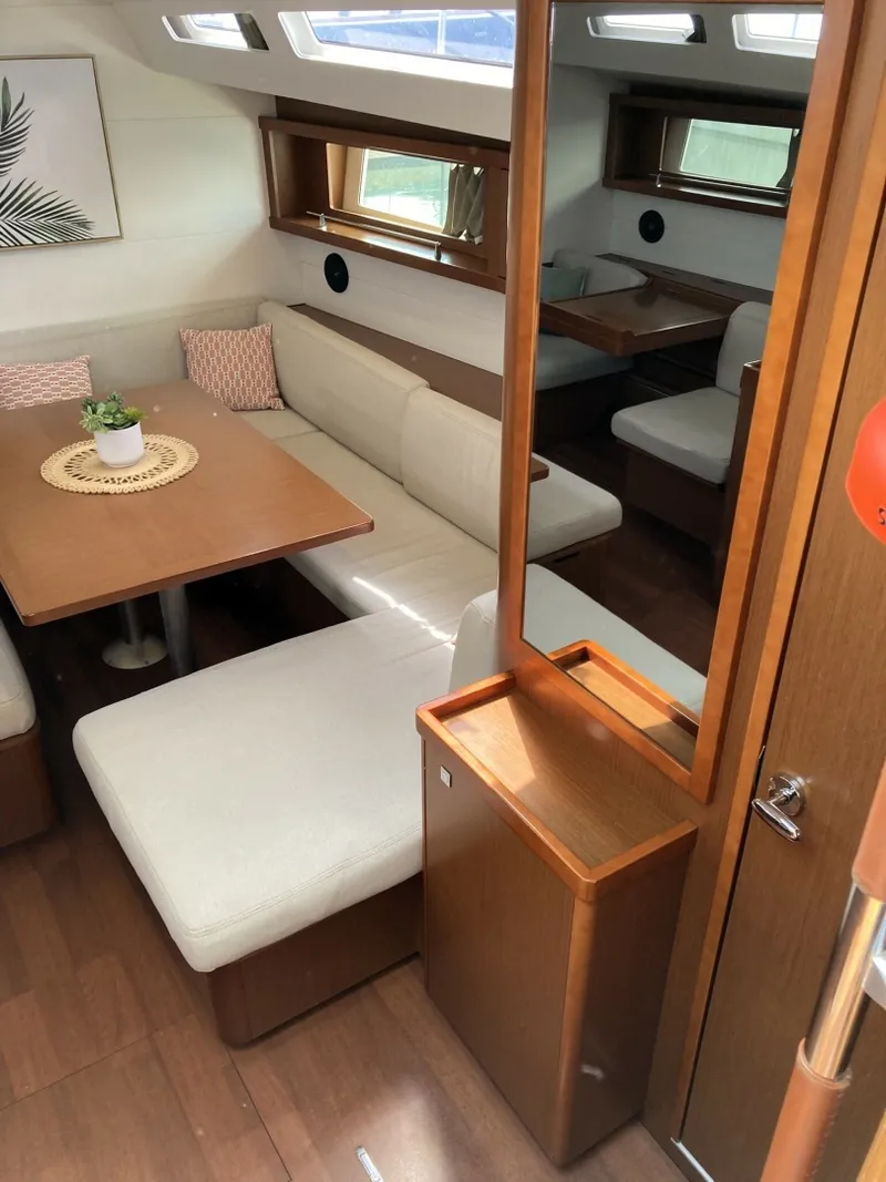 Slide: The Image of Beneteau Oceanis 48 2018 - 6517995