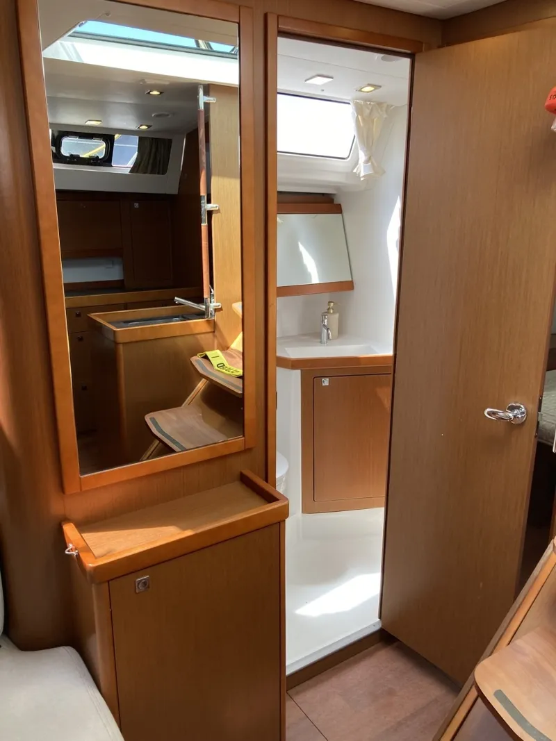 Slide: The Image of Beneteau Oceanis 48 2018 - 6518016