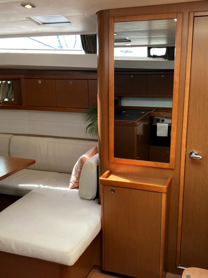 Slide: The Image of Beneteau Oceanis 48 2018 - 6518012