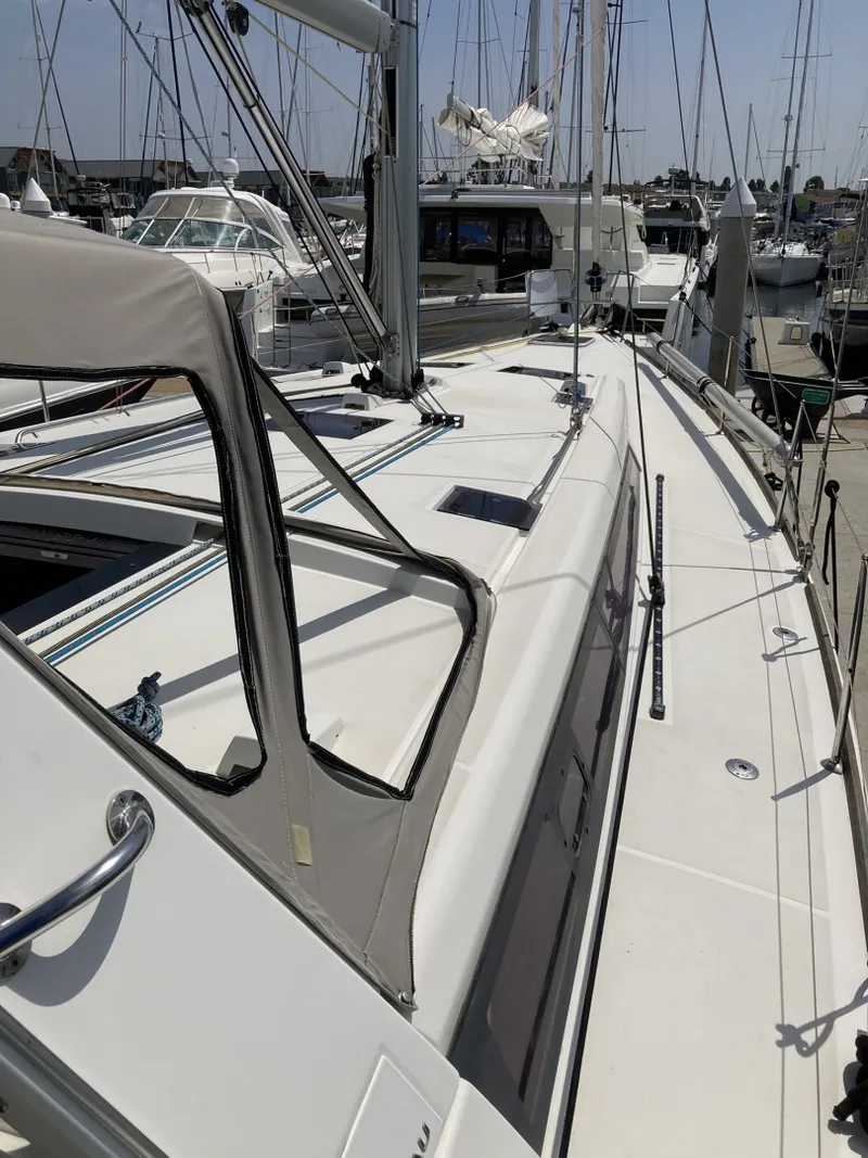 Slide: The Image of Beneteau Oceanis 48 2018 - 6301283