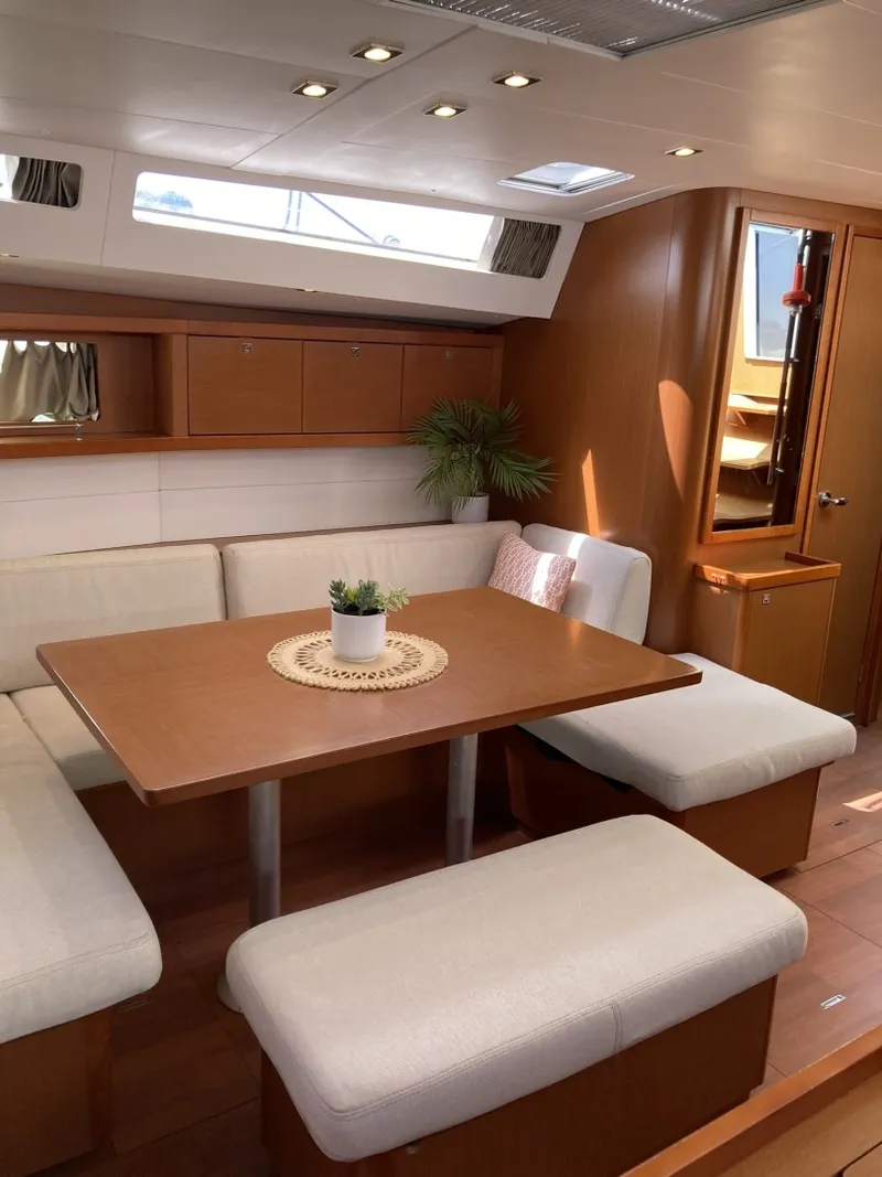 Slide: The Image of Beneteau Oceanis 48 2018 - 6518009