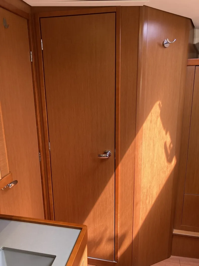 Slide: The Image of Beneteau Oceanis 48 2018 - 6518041