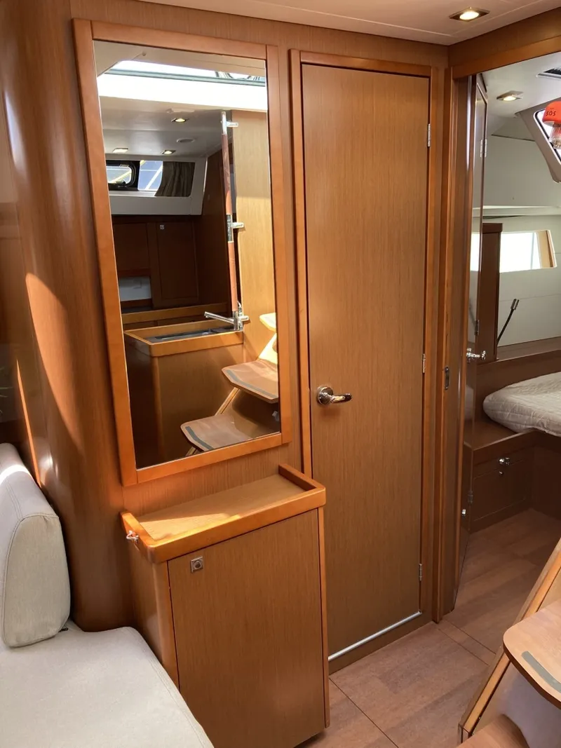 Slide: The Image of Beneteau Oceanis 48 2018 - 6518014