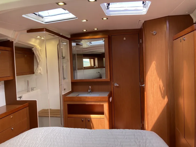 Slide: The Image of Beneteau Oceanis 48 2018 - 6518039