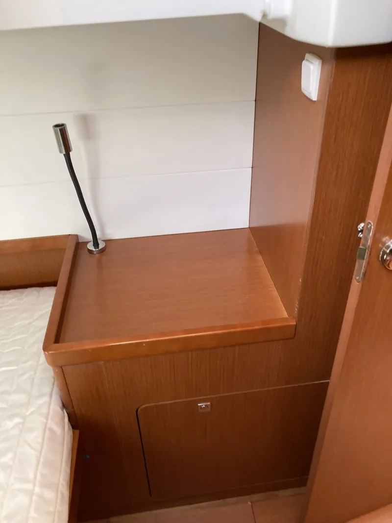 Slide: The Image of Beneteau Oceanis 48 2018 - 6518053