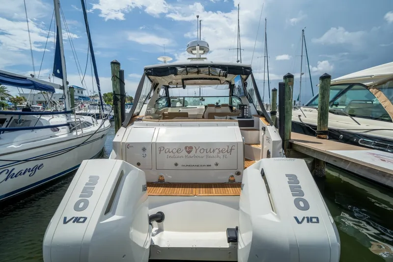 Slide: The Image of Sea Ray 320 Sundancer 2025 - 7649509