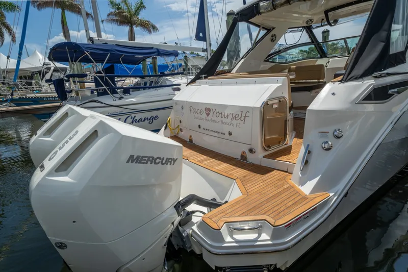 Slide: The Image of Sea Ray 320 Sundancer 2025 - 6520853