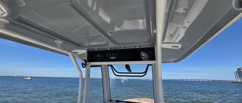 Slide: The Image of Sea Hunt Escape 27 Center Console 2021 - 6302004