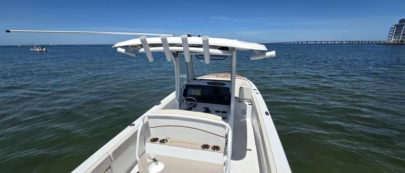 Slide: The Image of Sea Hunt Escape 27 Center Console 2021 - 6302006