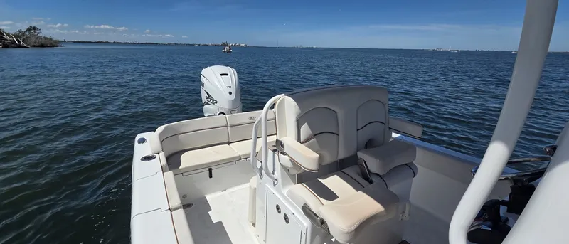 Slide: The Image of Sea Hunt Escape 27 Center Console 2021 - 6302009