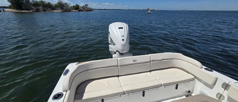 Slide: The Image of Sea Hunt Escape 27 Center Console 2021 - 6302011