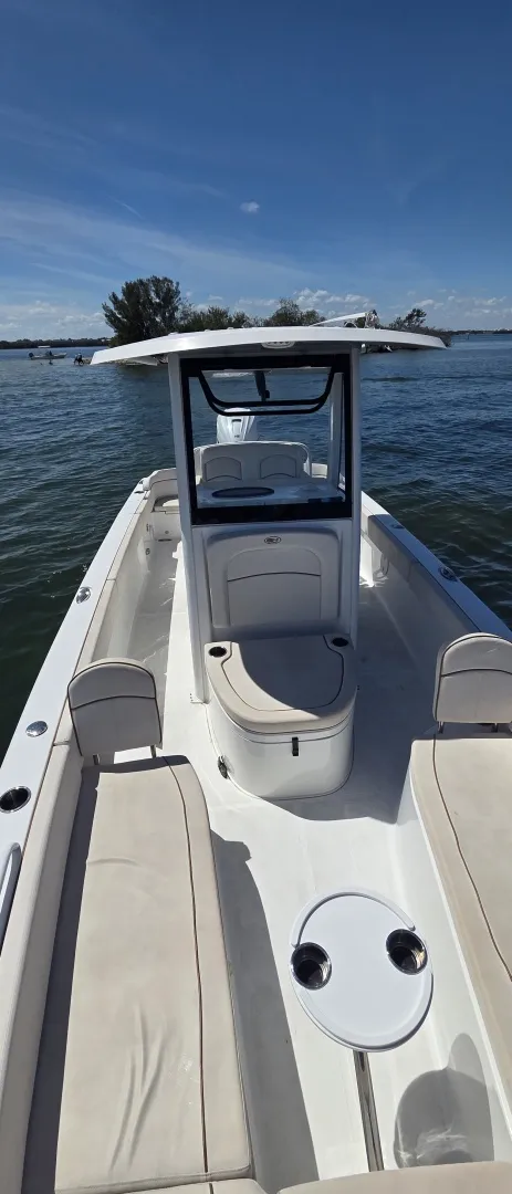 Slide: The Image of Sea Hunt Escape 27 Center Console 2021 - 6302016
