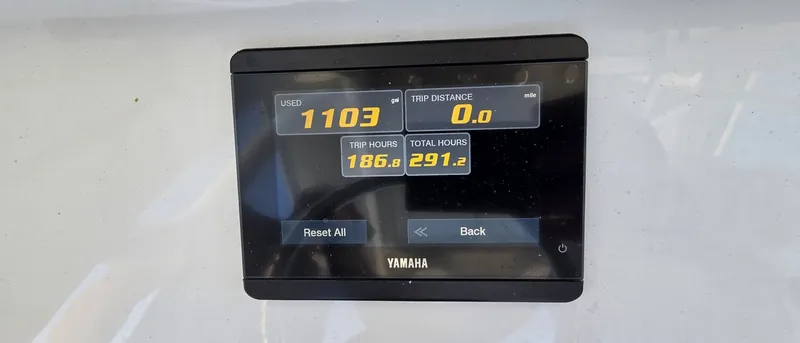 Slide: The Image of Sea Hunt Escape 27 Center Console 2021 - 6302017