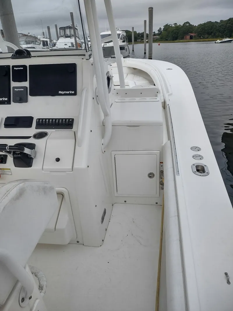 Slide: The Image of Regulator Marine 34 2012 - 6302096