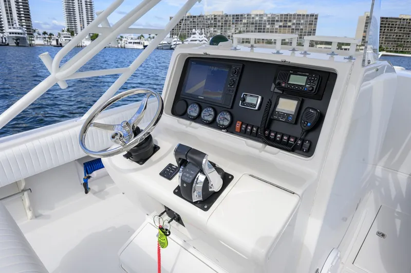 Slide: The Image of Jupiter 31 Helm Electronics 2003 Jupiter 31 Center Console with Cuddy - 6302214