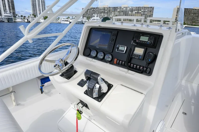Slide: The Image of Jupiter 31 Helm Electronics 2003 Jupiter 31 Center Console with Cuddy - 7655811