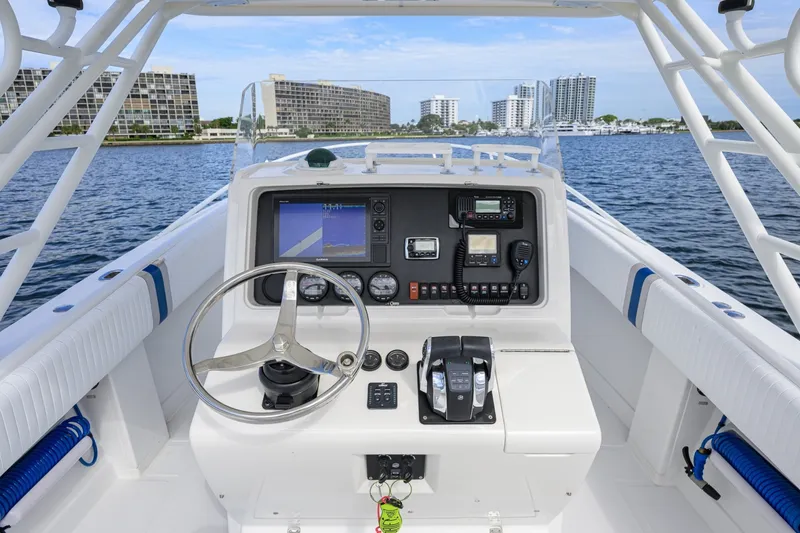 Slide: The Image of Jupiter 31 Helm Electronics 2003 Jupiter 31 Center Console with Cuddy - 7655810