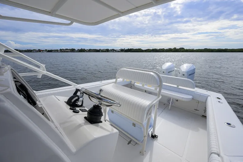 Slide: The Image of Jupiter 31 Helm Seat 2003 Jupiter 31 Center Console with Cuddy - 7655813